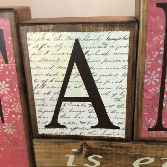 Wooden Block Decor “Family is everything” - Picture 3 of 11